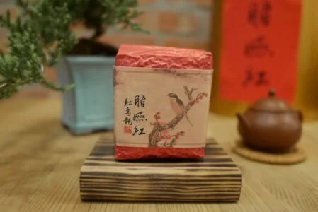 脂嬿紅 紅烏龍<BR>Red Oolong